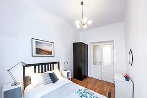 FriendHouse Apartments - Avenue