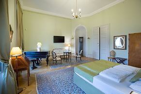 Károlyi Kastély Hotel & Restaurant