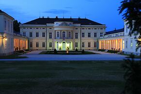 Károlyi Kastély Hotel & Restaurant