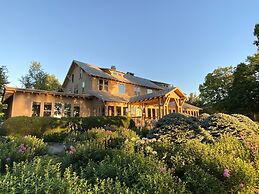 Peters Sunset Beach Resort