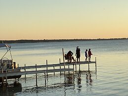 Peters Sunset Beach Resort