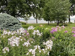 Peters Sunset Beach Resort