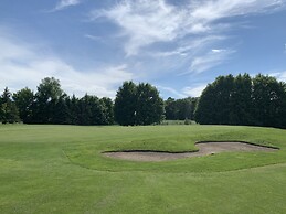 Peters Sunset Beach Resort