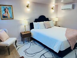 Camellia Inn