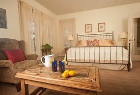 Camellia Inn