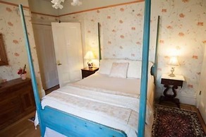 Camellia Inn