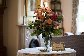 Camellia Inn
