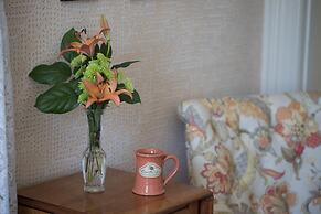 Camellia Inn