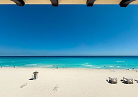 Royal Select at Grand Park Royal Cancun-All Inclusive-Adults Only