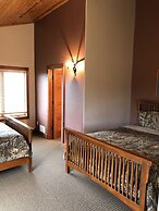Comstock Premier Lodge