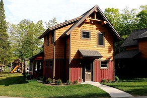 Trappers Landing Lodge