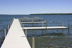 Trappers Landing Lodge