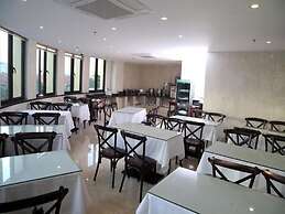 GreenTree Inn Shanghai Pudong Airport Heqing Huanqing Middle Road Expr