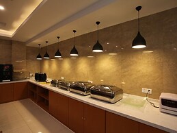 Vatica ZaoZhuang TengZhou Railway Station Hotel