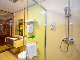 GreenTree Inn Lianyungang Donghai New Bus Station Express Hotel