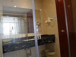 Greentree Inn Bus Station Business Hotel