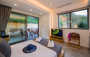 Lilium Luxury Suites - Adults Only