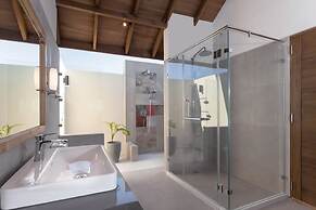 Reethi Faru Resort