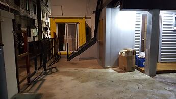 Ninano Guesthouse - Hostel