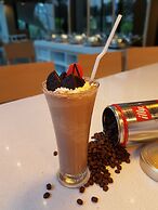 Up-Peak Hotel Simpang Lima Semarang Powered by Archipelago