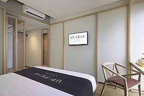 Up-Peak Hotel Simpang Lima Semarang Powered by Archipelago