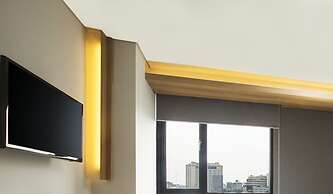 Up-Peak Hotel Simpang Lima Semarang Powered by Archipelago