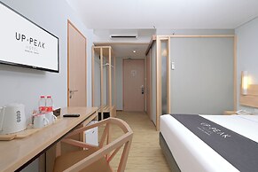 Up-Peak Hotel Simpang Lima Semarang Powered by Archipelago
