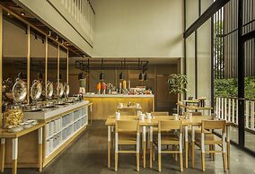 Up-Peak Hotel Simpang Lima Semarang Powered by Archipelago