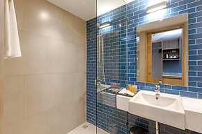 Journeyhub Phuket Patong