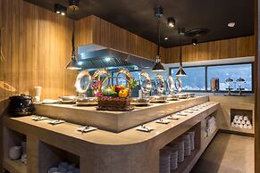 Journeyhub Phuket Patong