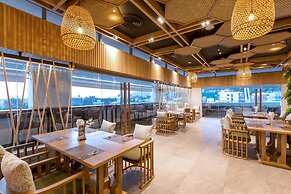 Journeyhub Phuket Patong