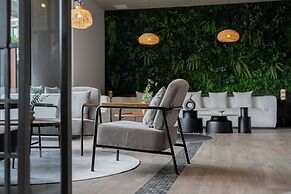 Arden Hotel and Residence