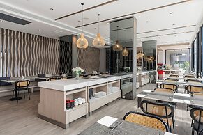 Arden Hotel and Residence