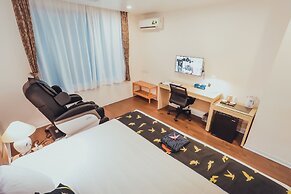 Momizi Business Hotel