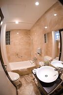 Momizi Business Hotel