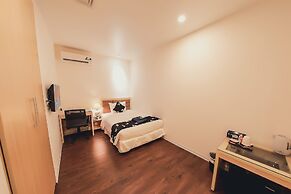 Momizi Business Hotel