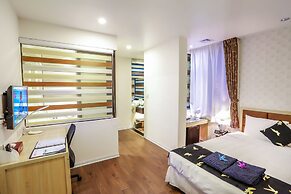 Momizi Business Hotel