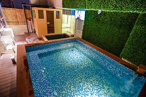 Momizi Business Hotel