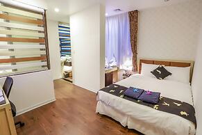 Momizi Business Hotel