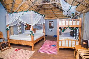Mabata Makali Lodge & Campsite