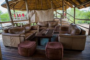 Mabata Makali Lodge & Campsite
