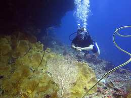 Velana Beach Hotel Maldives