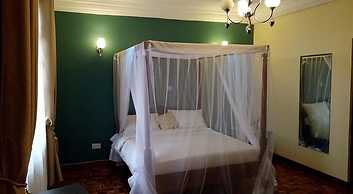 Karen Crescent Hotel