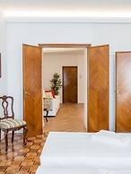 Luxury Apartment On Grand Canal