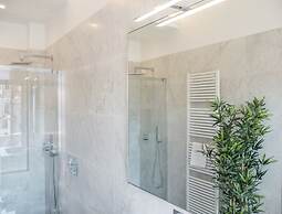 Luxury Apartment On Grand Canal