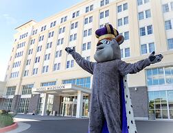 Hotel Madison & Shenandoah Conference Ctr