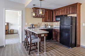 Hotel Madison & Shenandoah Conference Ctr