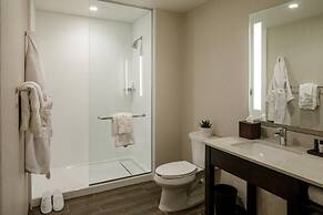 Hotel Madison & Shenandoah Conference Ctr