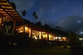 Fare Oviri Lodge