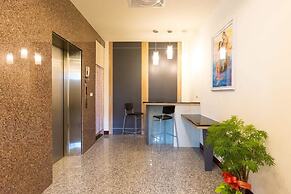 Pandora Elevator B&B